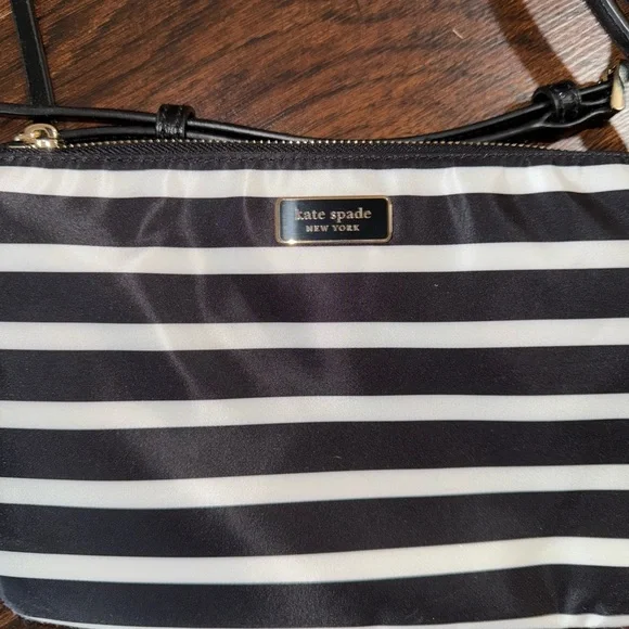 NWT Kate Spade New York Black White Dawn Sailing Stripe Triple Gusset Crossbody